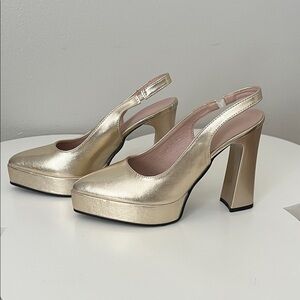 Chic Gold Platform Slingback Heels